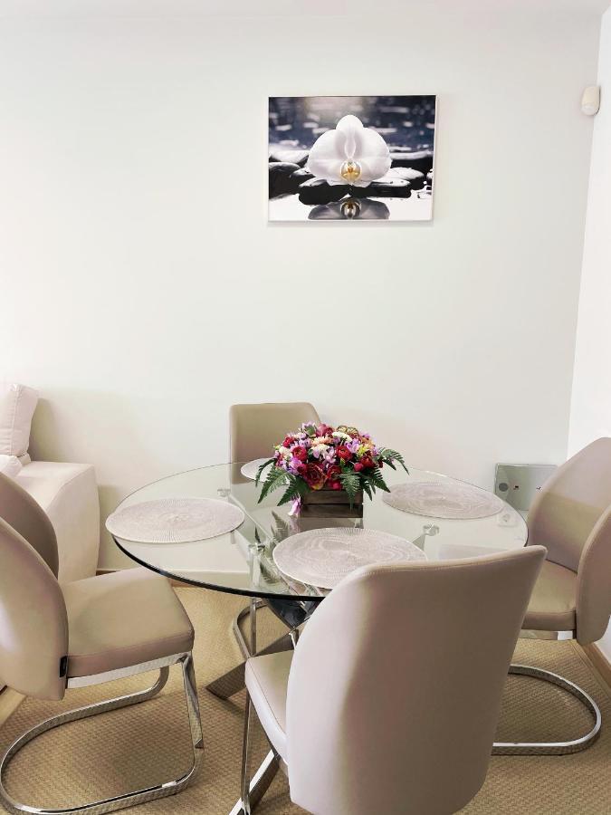 Golden Gardens Lux Apartment 哈维亚 外观 照片