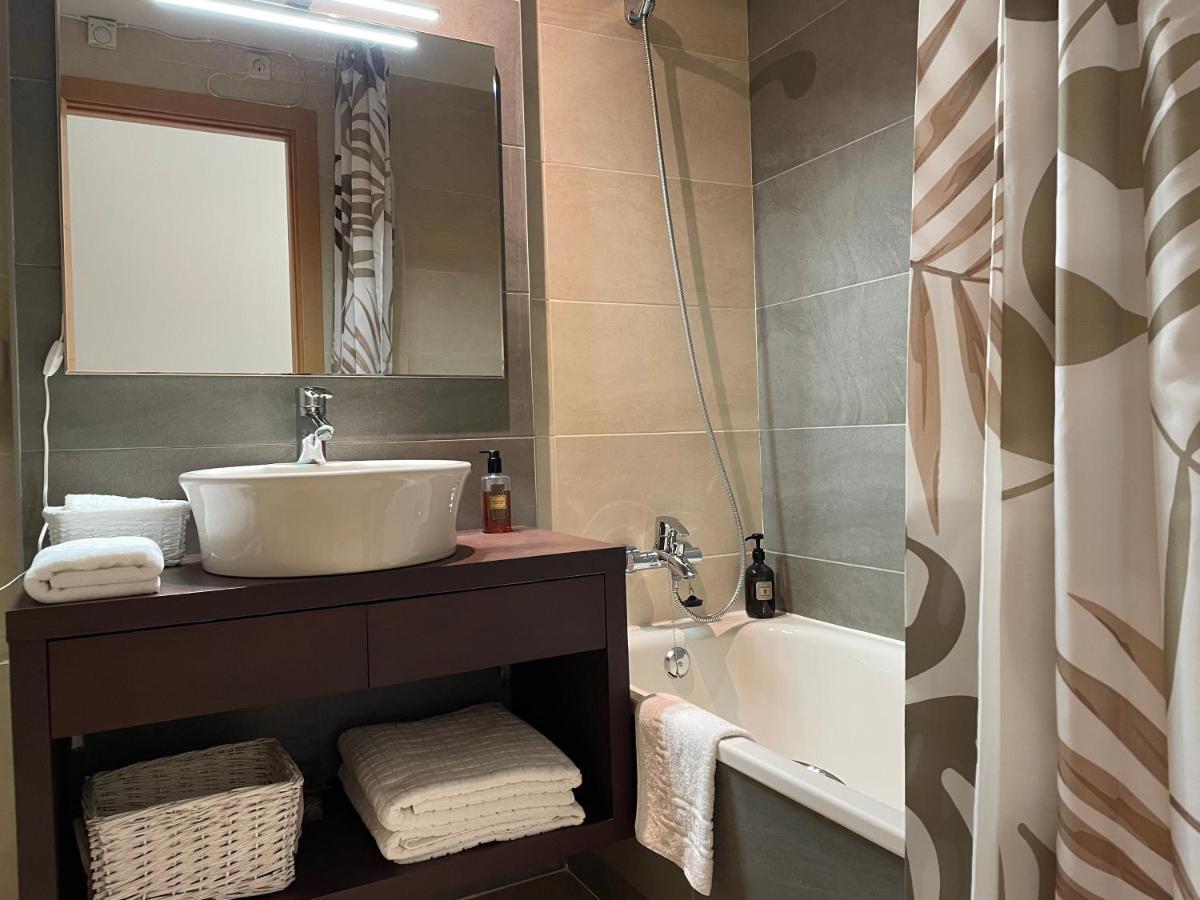 Golden Gardens Lux Apartment 哈维亚 外观 照片